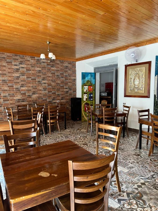 Hostal Y Restaurante La Toscana Metapán المظهر الخارجي الصورة